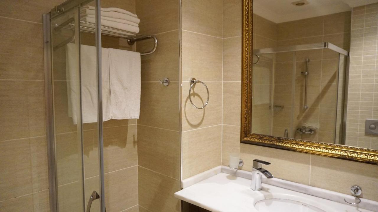 Vois Hotel Atasehir & Spa Стамбул Екстер'єр фото